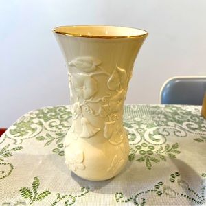 Lenox 8” Floral Meadow tm Morning Glory vase like new